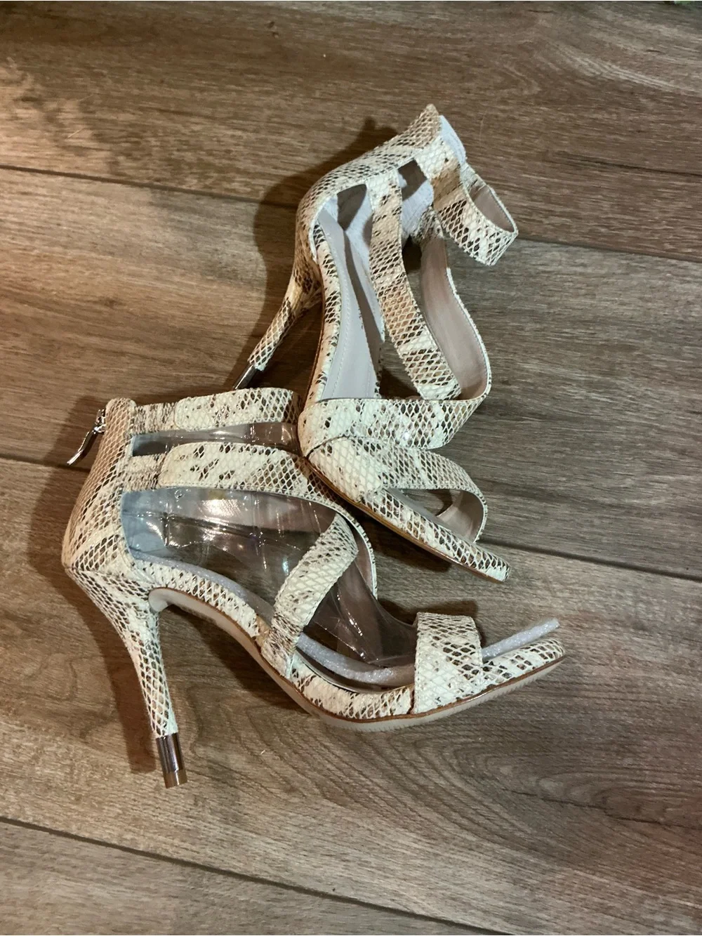 NWOT BCBGMAXAZRIA Generation Snakeskin Strappy Heels Size 7.5